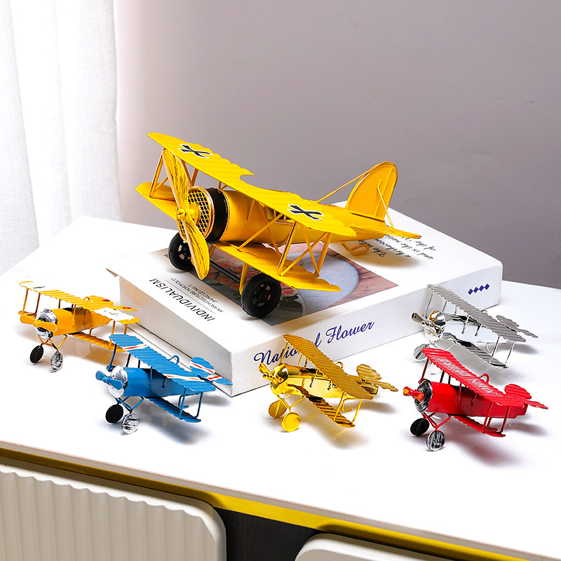 Vintage Collectible Christmas Ornaments - Modèle d'avion vintage en métal, ornement