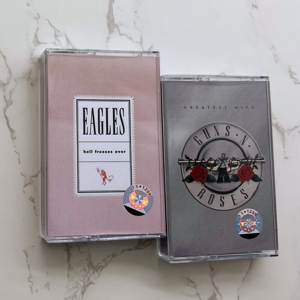 Vintage Collectible Guns - Cassettes de musique rock classique Eagles